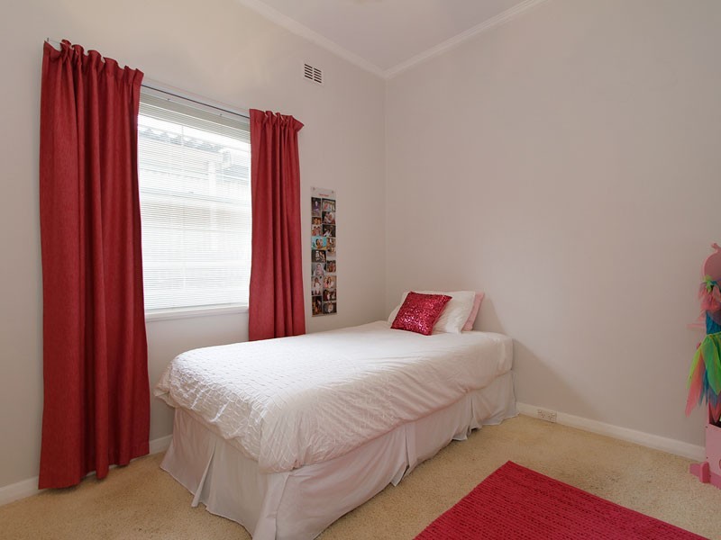 11 Rosslyn Avenue, Manningham SA 5086