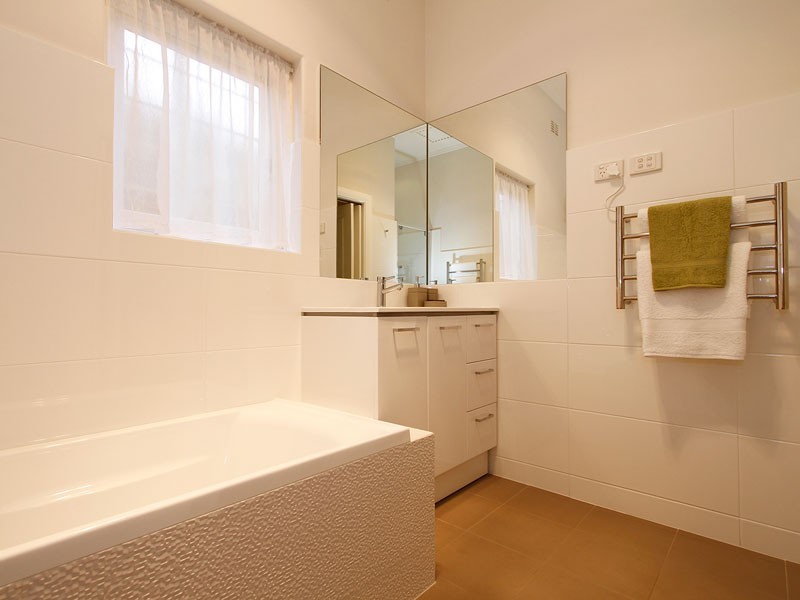 11 Rosslyn Avenue, Manningham SA 5086