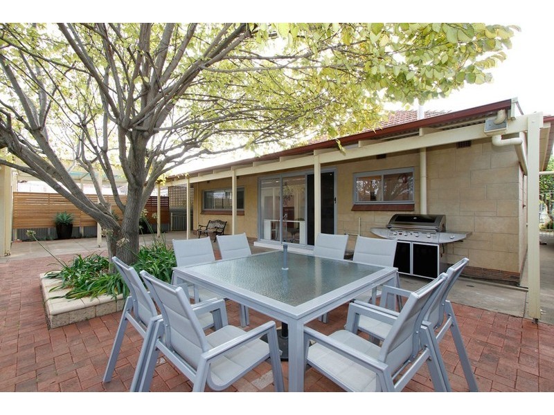 11 Rosslyn Avenue, Manningham SA 5086