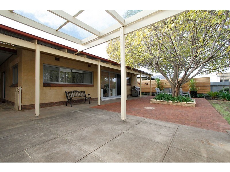 11 Rosslyn Avenue, Manningham SA 5086