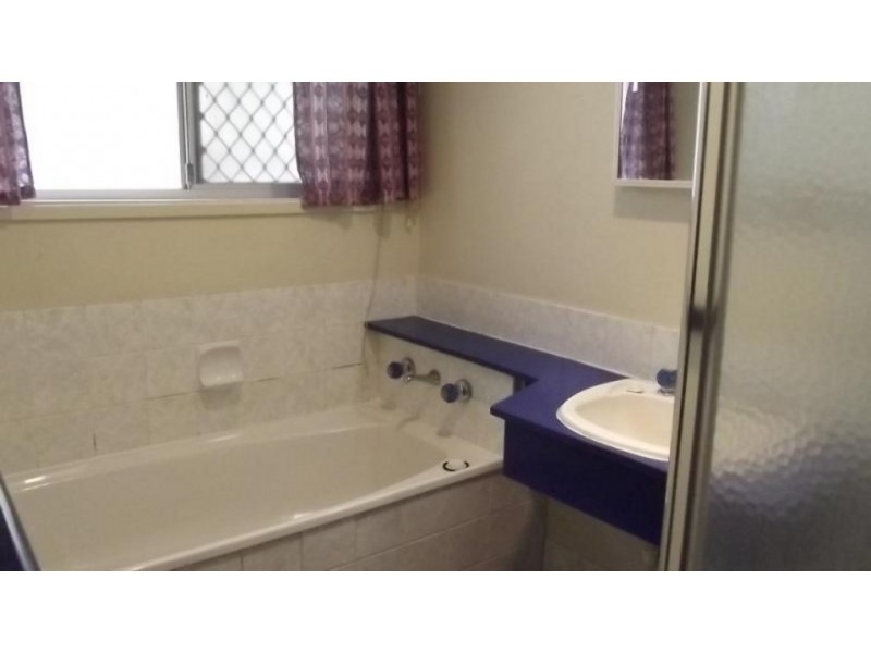 124 Gaynesford Street, Holland Park West QLD 4121