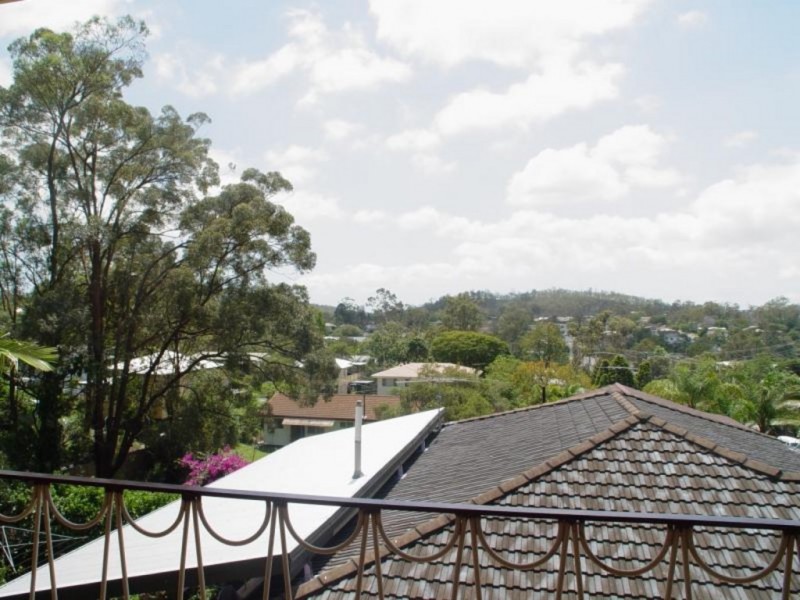 372 Nursery Road, Holland Park QLD 4121