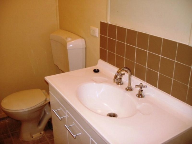 10 Carnelian Street, Holland Park QLD 4121