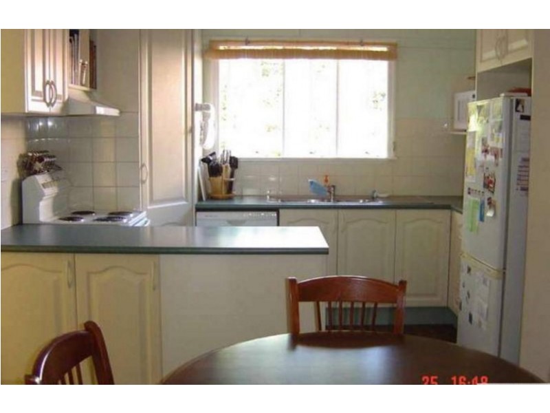 72 Cradock Street, Holland Park QLD 4121