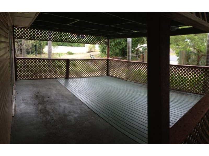 72 Cradock Street, Holland Park QLD 4121