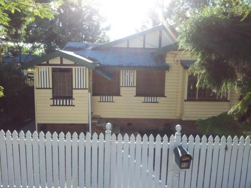 10 Love, Holland Park QLD 4121