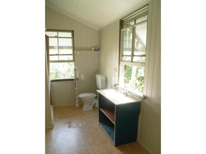 50 Turquoise Street, Holland Park QLD 4121