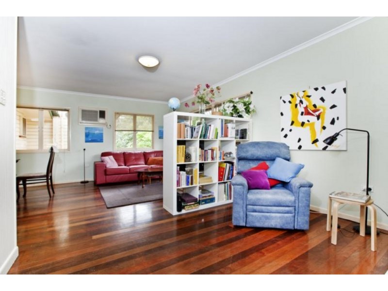 15 DUNROD ST, Holland Park QLD 4121