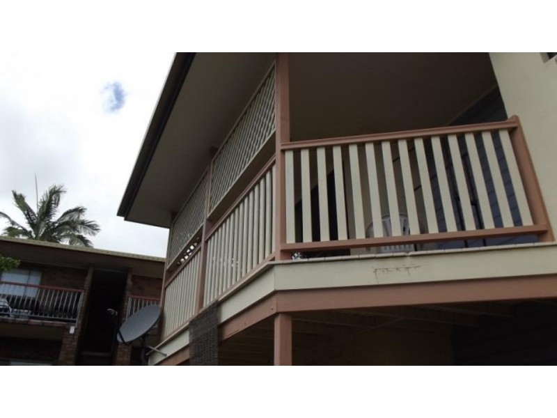 4/10 Rolle Street, Holland Park West QLD 4121