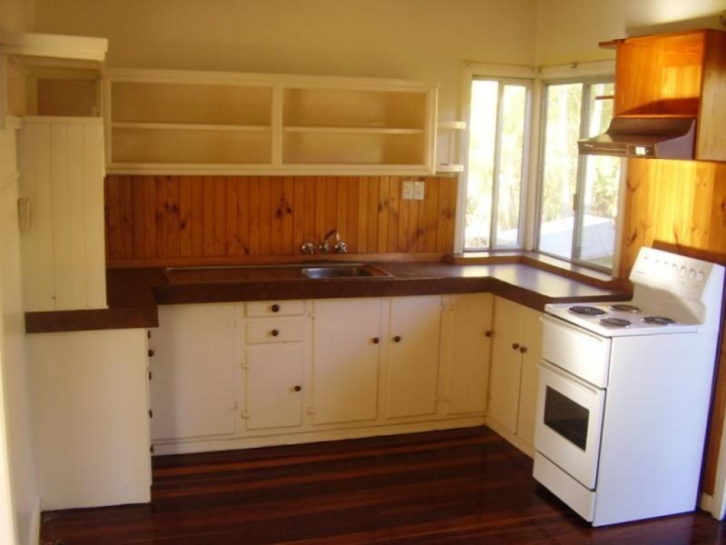 42 Palm Avenue, Holland Park West QLD 4121
