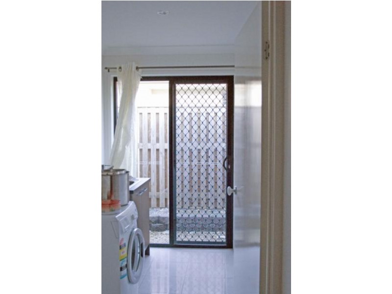 8 Adelong Close, Upper Coomera QLD 4209