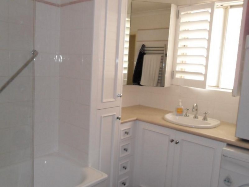 Holland Park West QLD 4121