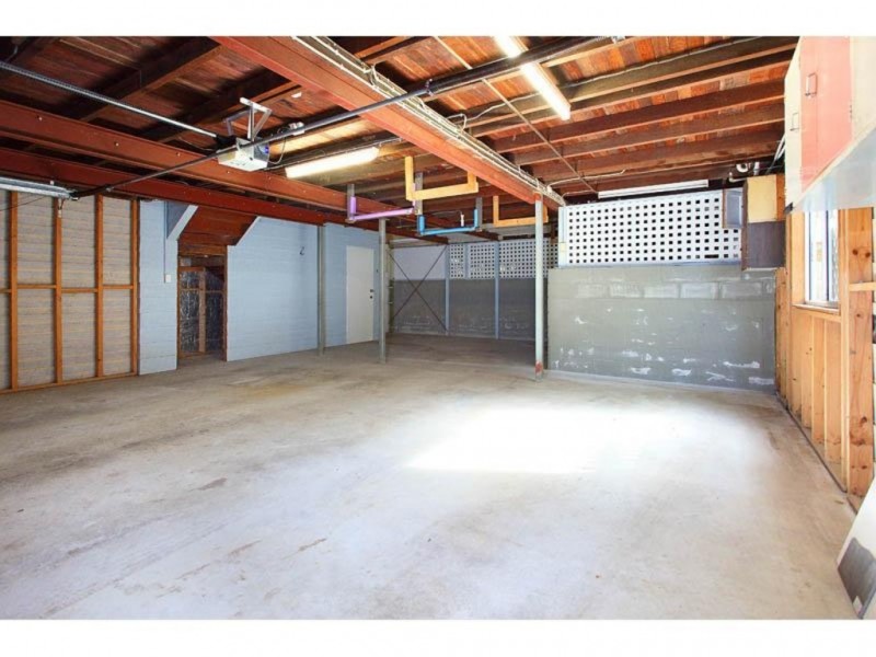 32 Abbotsleigh Street, Holland Park QLD 4121