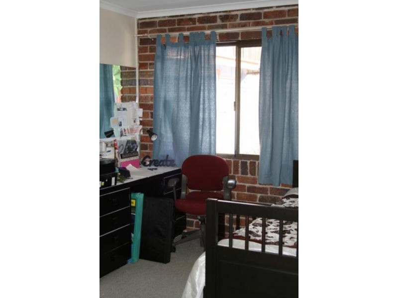 8 Gaza Road, Holland Park West QLD 4121