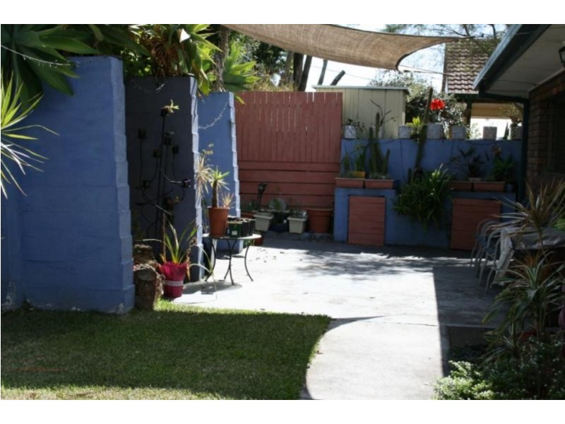 8 Gaza Road, Holland Park West QLD 4121