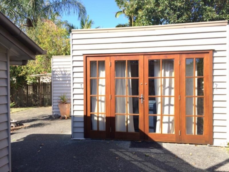 76 Layard Street, Holland Park QLD 4121