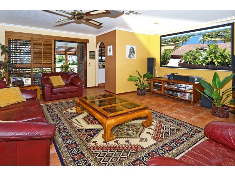 100 Campbell Street, Sorrento QLD 4217