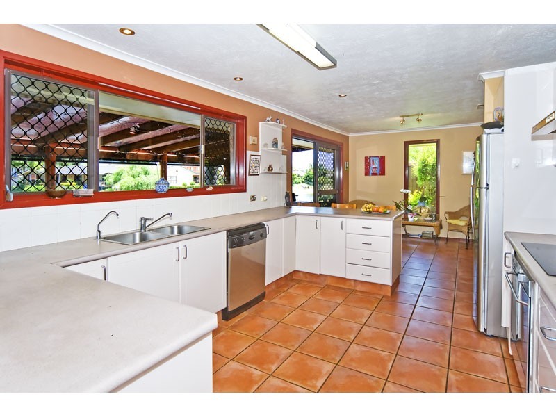 100 Campbell Street, Sorrento QLD 4217