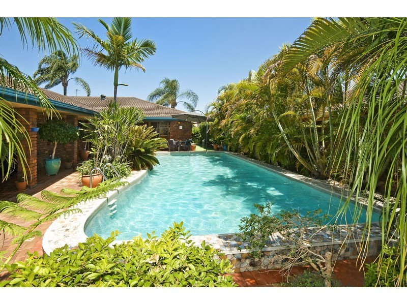 100 Campbell Street, Sorrento QLD 4217