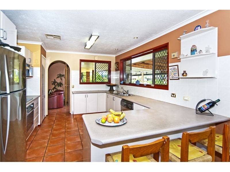 100 Campbell Street, Sorrento QLD 4217