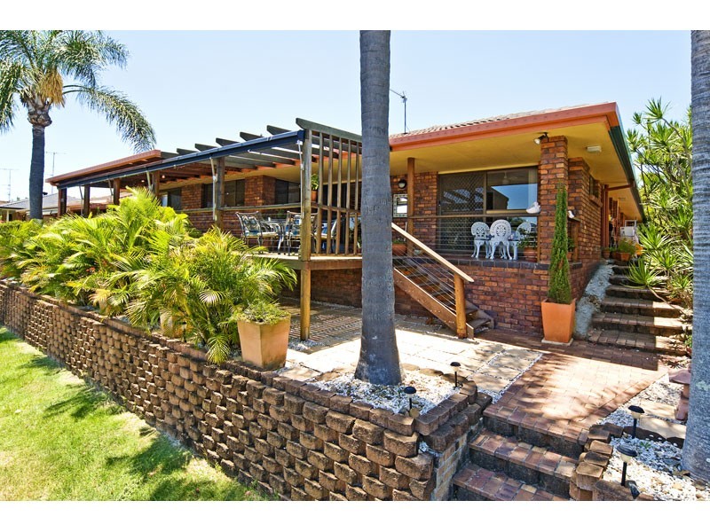 100 Campbell Street, Sorrento QLD 4217