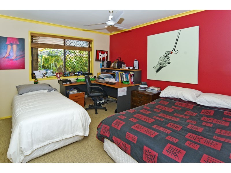 100 Campbell Street, Sorrento QLD 4217