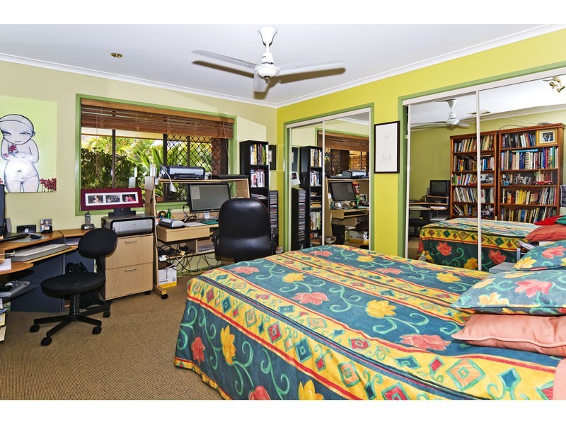 100 Campbell Street, Sorrento QLD 4217