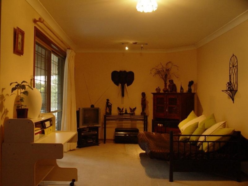 8 Dalrello Street, Carina QLD 4152