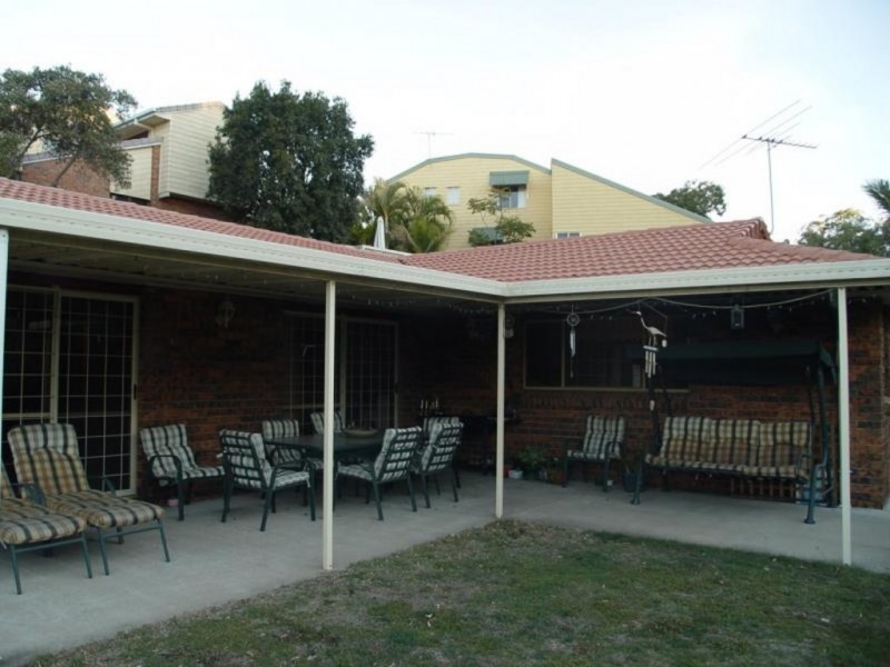 8 Dalrello Street, Carina QLD 4152