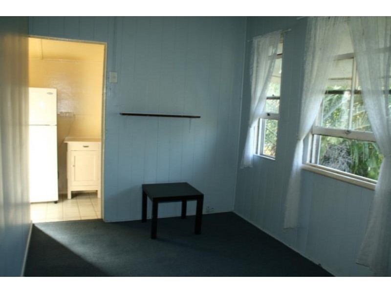 2/48 Broadway St, Woolloongabba QLD 4102