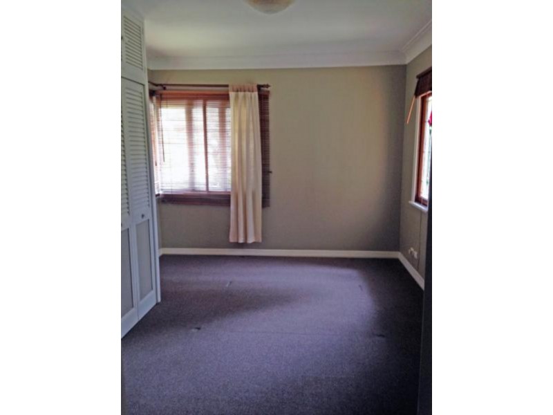 27 Binya Street, Holland Park QLD 4121