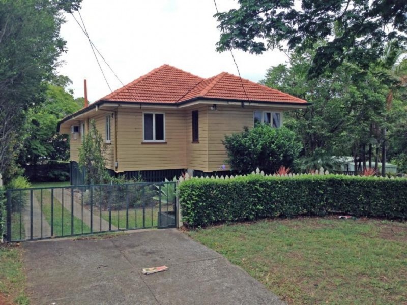 27 Binya Street, Holland Park QLD 4121