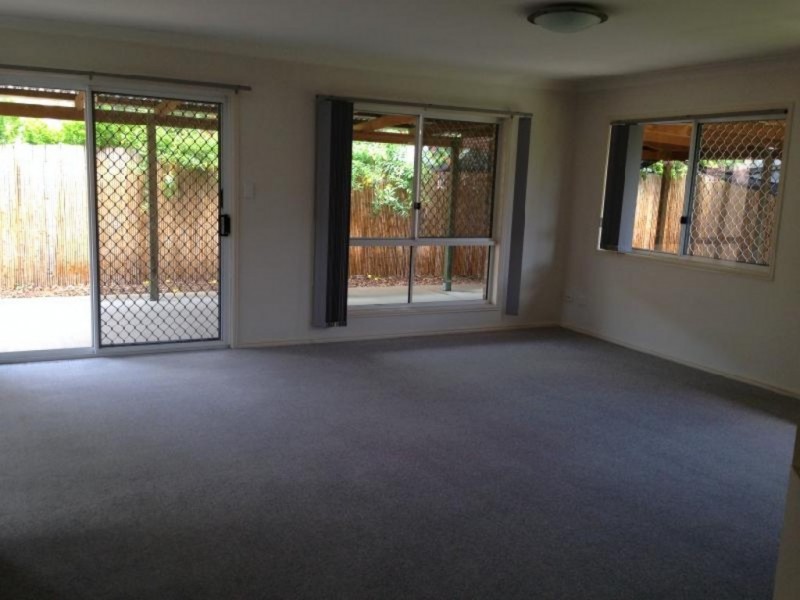 10 Umbel Place, Calamvale QLD 4116