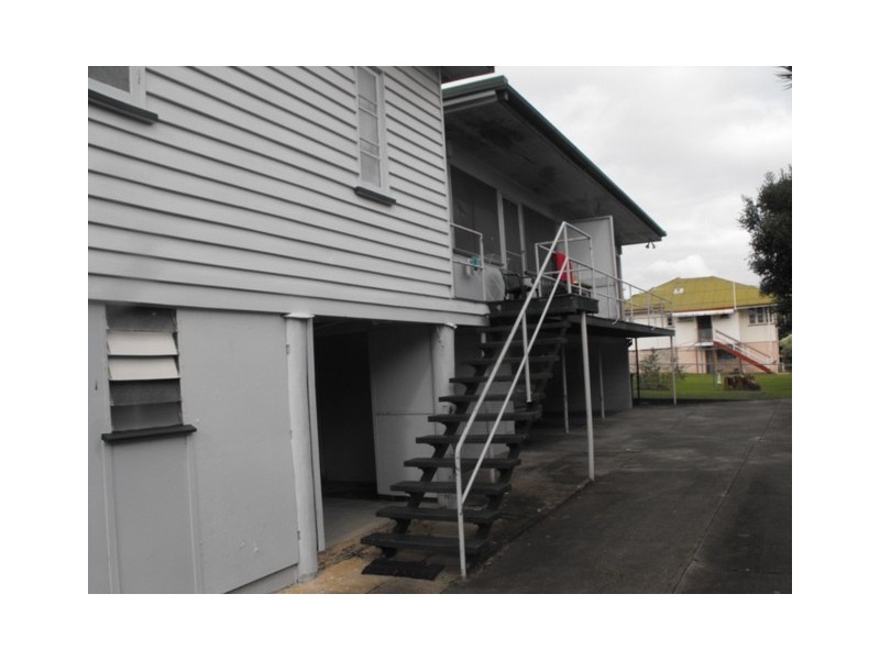 43 Holland Road, Holland Park QLD 4121