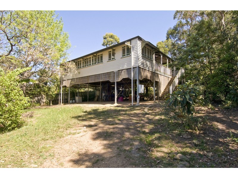 50 Turquoise Street, Holland Park QLD 4121