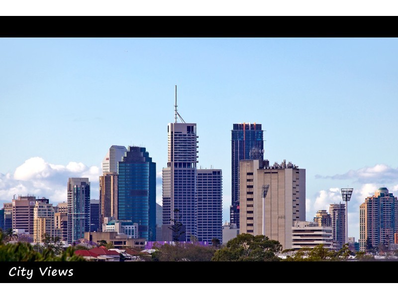 87 Peach Street, Greenslopes QLD 4120