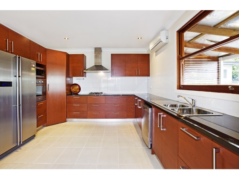 87 Peach Street, Greenslopes QLD 4120