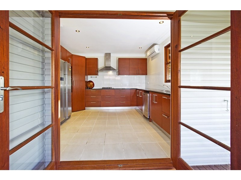 87 Peach Street, Greenslopes QLD 4120