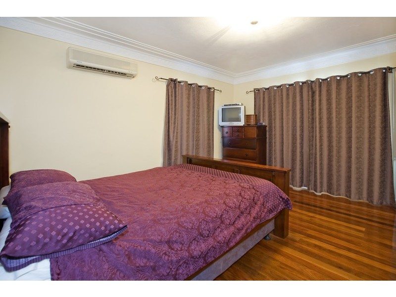 87 Peach Street, Greenslopes QLD 4120