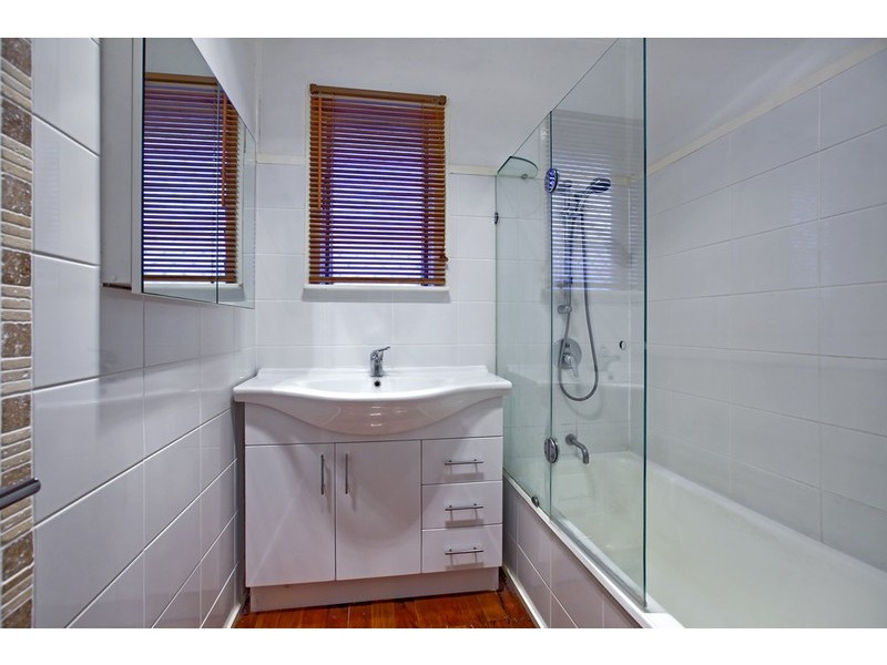 87 Peach Street, Greenslopes QLD 4120