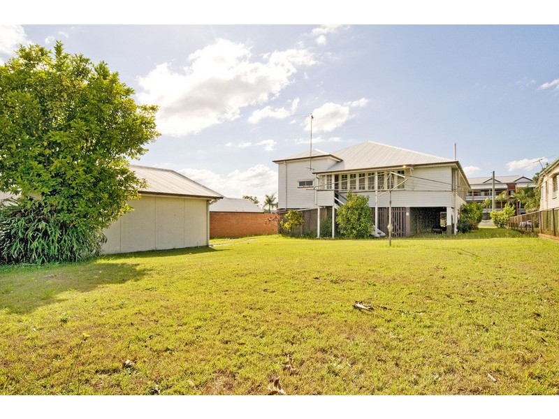 11 Douglas Street, Greenslopes QLD 4120