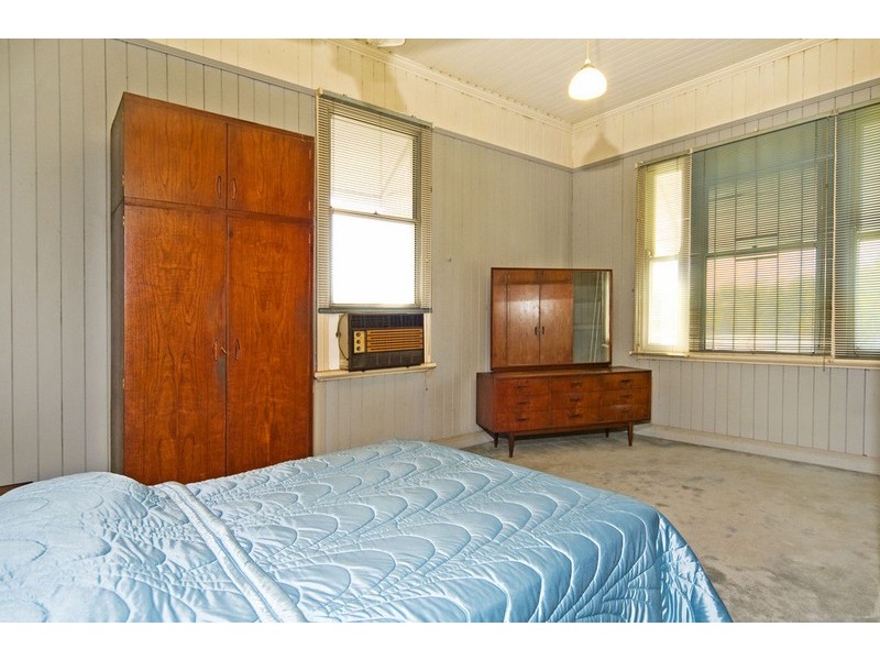 11 Douglas Street, Greenslopes QLD 4120
