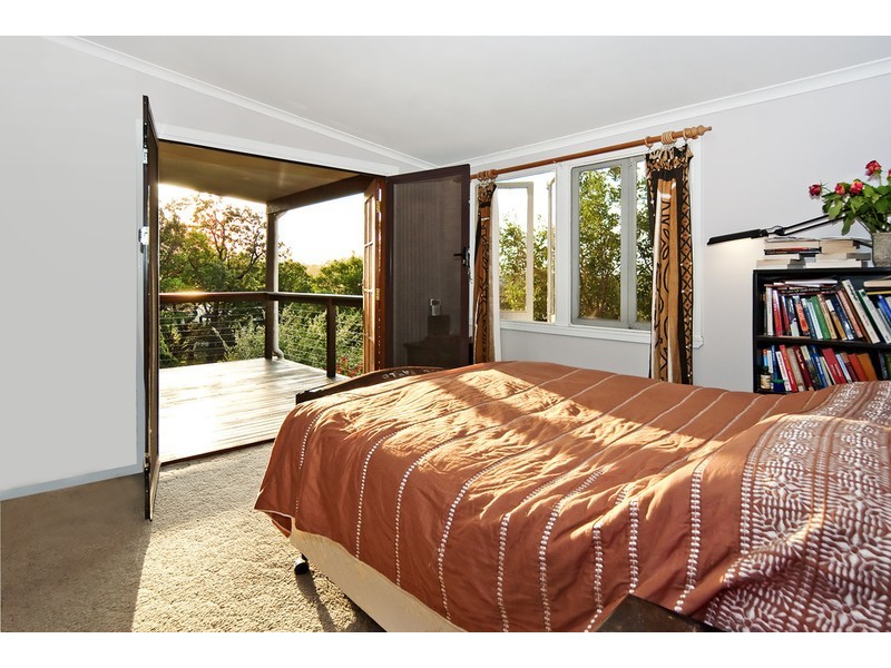 19 Crest Street, Mount Gravatt East QLD 4122