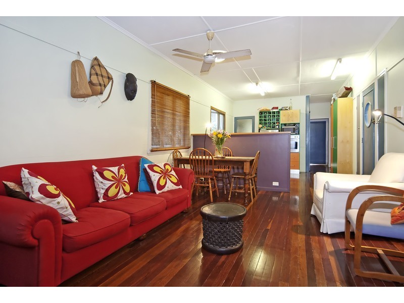 19 Crest Street, Mount Gravatt East QLD 4122