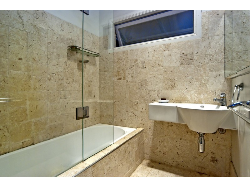 19 Crest Street, Mount Gravatt East QLD 4122