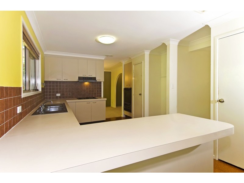 8 Selangor, Carina QLD 4152