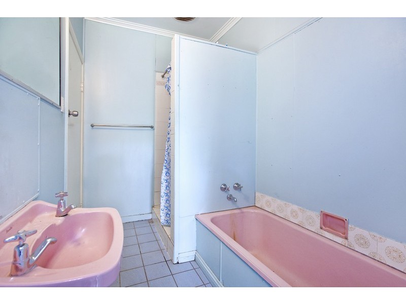 100 AB Passage Street, Cleveland QLD 4163