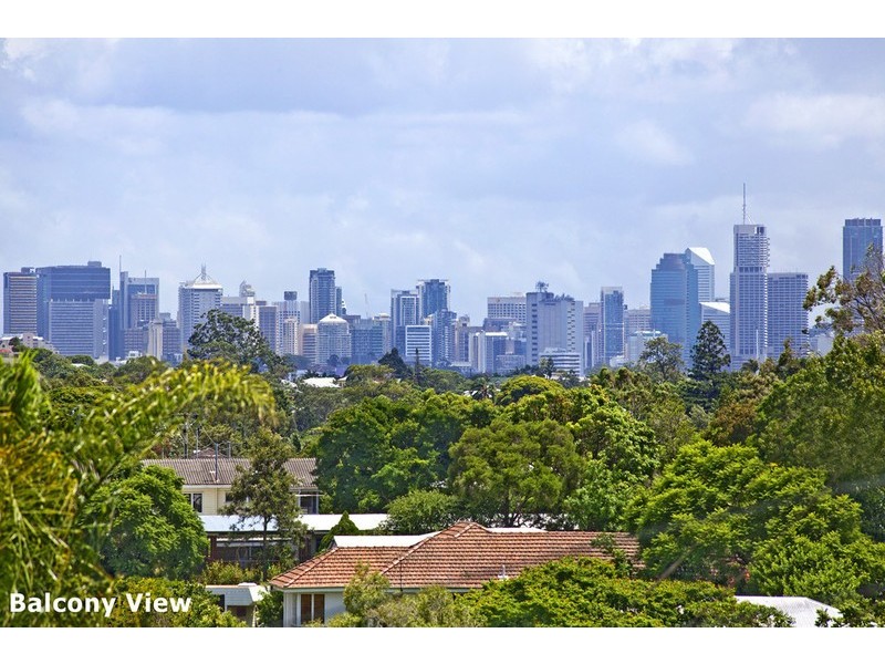 9 Spa Street, Holland Park West QLD 4121