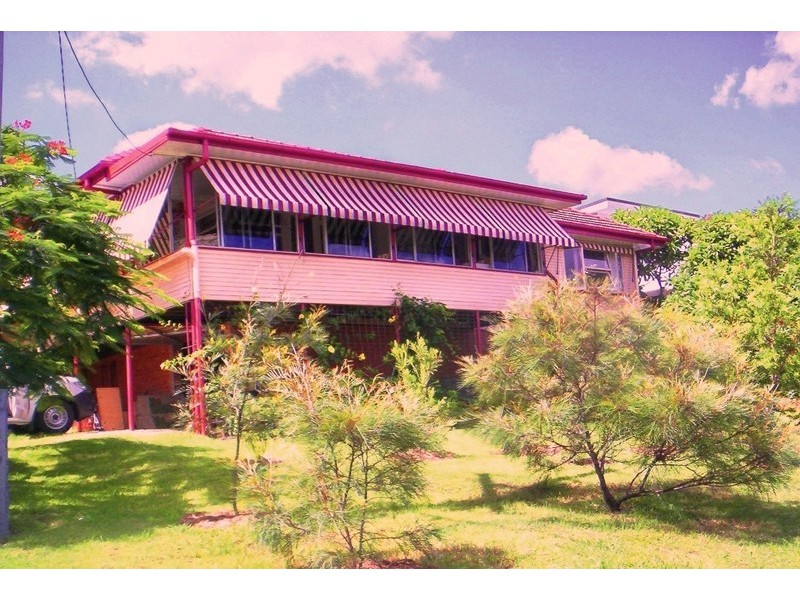 9 Spa Street, Holland Park West QLD 4121