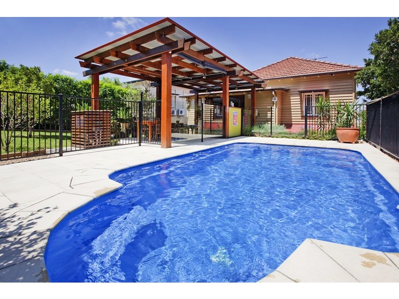 46 Lewis Street, Camp Hill QLD 4152